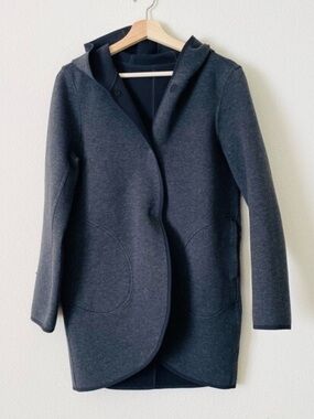 Lululemon city bound wrap reversible jacket blue/blue grey size small